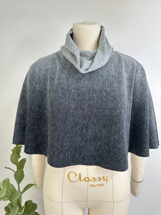 Black/Gray Hombre Capelet