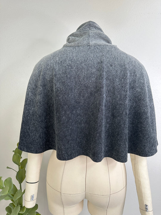 Black/Gray Hombre Capelet